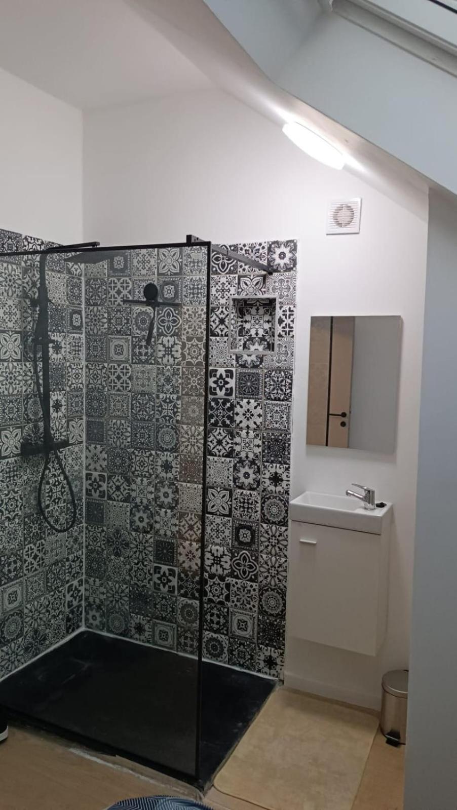 Ubuntu House -